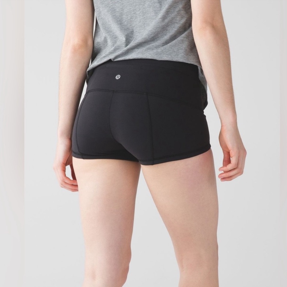 Lululemon high waisted shorts size 6 wunder under